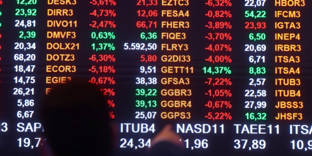 na-nona-alta-seguida,-bolsa-supera-os-150-mil-pontos-pela-primeira-vez