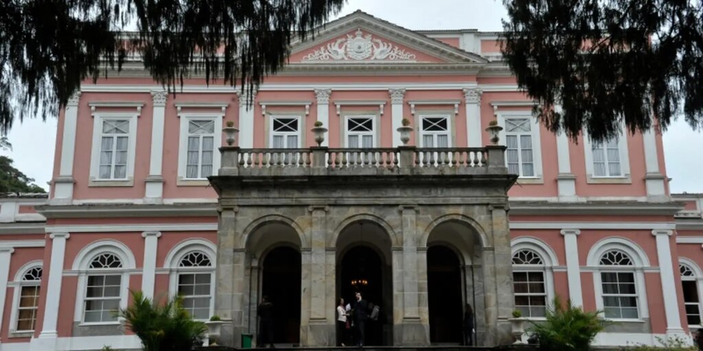 exposicao-em-petropolis-marca-200-anos-do-nascimento-de-d.-pedro-ii