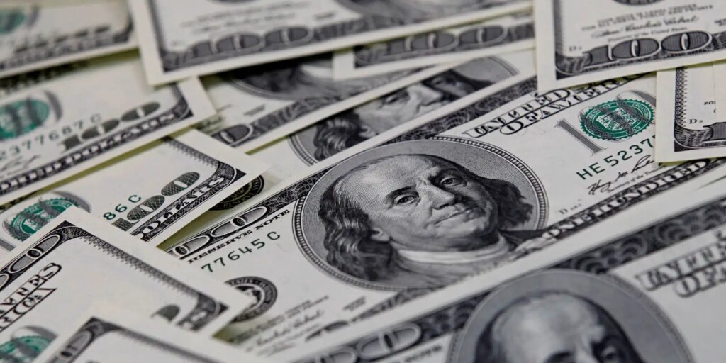 bolsa-cai-2,22%,-e-dolar-volta-a-subir-acima-de-r$-5,06