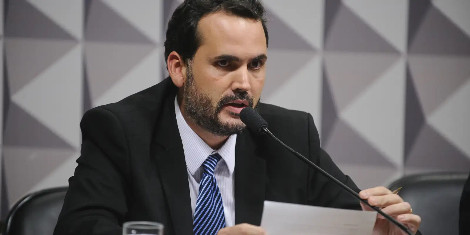 governo-avalia-aumentar-teto-do-mei-para-r$-140-mil,-diz-ministro