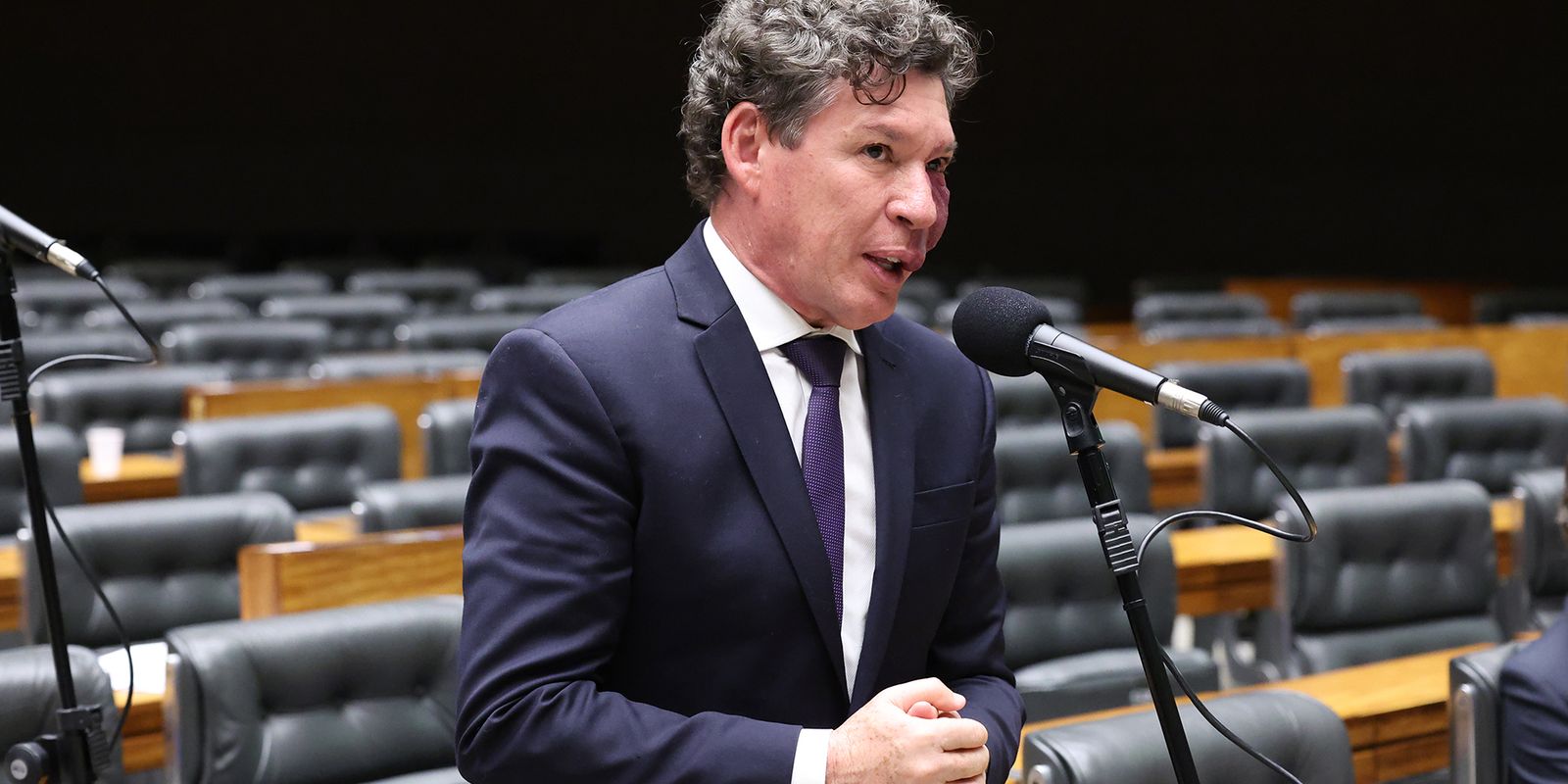 hugo-motta-indica-presidente-da-comissao-da-mp-da-taxa-das-blusinhas