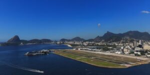 aviao-derrapa-no-santos-dumont-e-voos-sao-cancelados