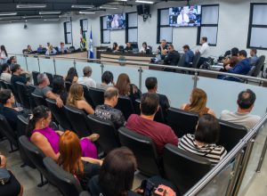 2025-09-08_votacao-camara-aprova-seis-projetos-e-oito-mocoes-na-sessao-ordinaria_1