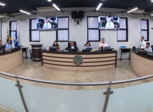 2026-04-13_camara-aprova-dez-projetos-e-encaminha-39-requerimentos-a-prefeitura-durante-sessao-ordinaria_1