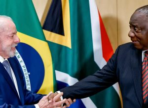 na-africa-do-sul,-lula-discute-temas-bilaterais-e-se-prepara-para-g20